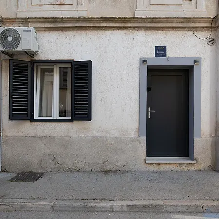 Apartment Elegant Next To Arena *
