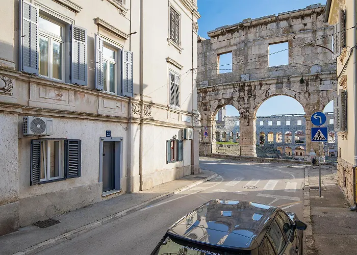Elegant Next To Arena Pula